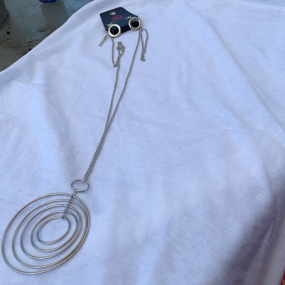 Necklace/earring set circles